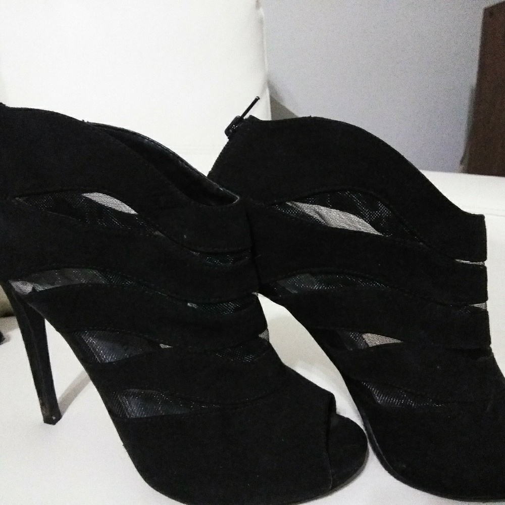 Black shoes